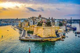 Erasmus Malta. Mendibil Formación tiene acuerdos que permiten la realización de prácticas en países de la Comunidad Europea a través de las Becas ERASMUS+